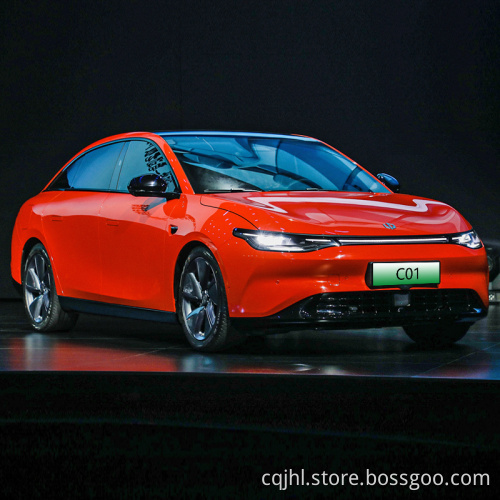 Nuove e grandi macchine per auto e grandi Leapmotor C01 e Top Edition Leapmotor C11 Cinque sedili Berlina Dual Motore a quattro ruote Auto elettriche